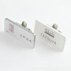 縁付きネームプレート フルカラー対応 55×25mm 制作代込み ピン・クリップ両用タイプ B0014-0004