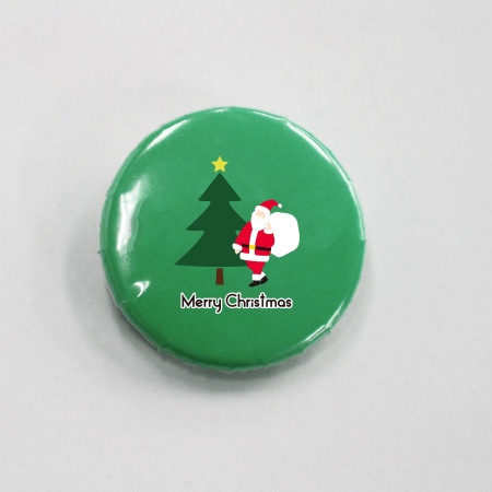S0019-0001｜クリスマス 缶バッジ ツリーとサンタクロース｜飲食店用品